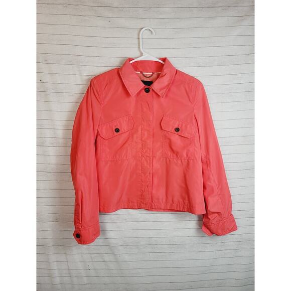 BANANA REPUBLIC CROPPED NYLON BUTTON UP JACKET IN FIRE CORAL, SZ MEDIUM - Picture 1 of 13